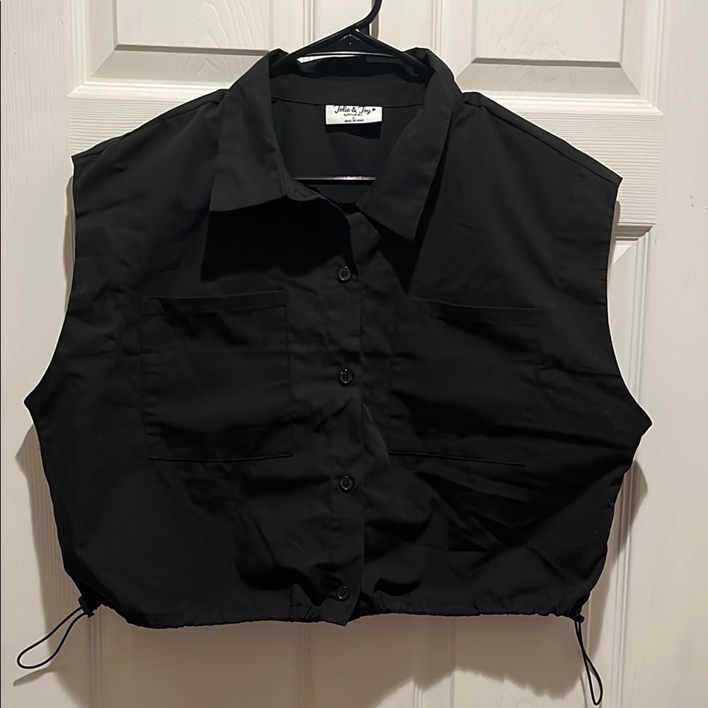 Black Sleeveless Button-Up Top